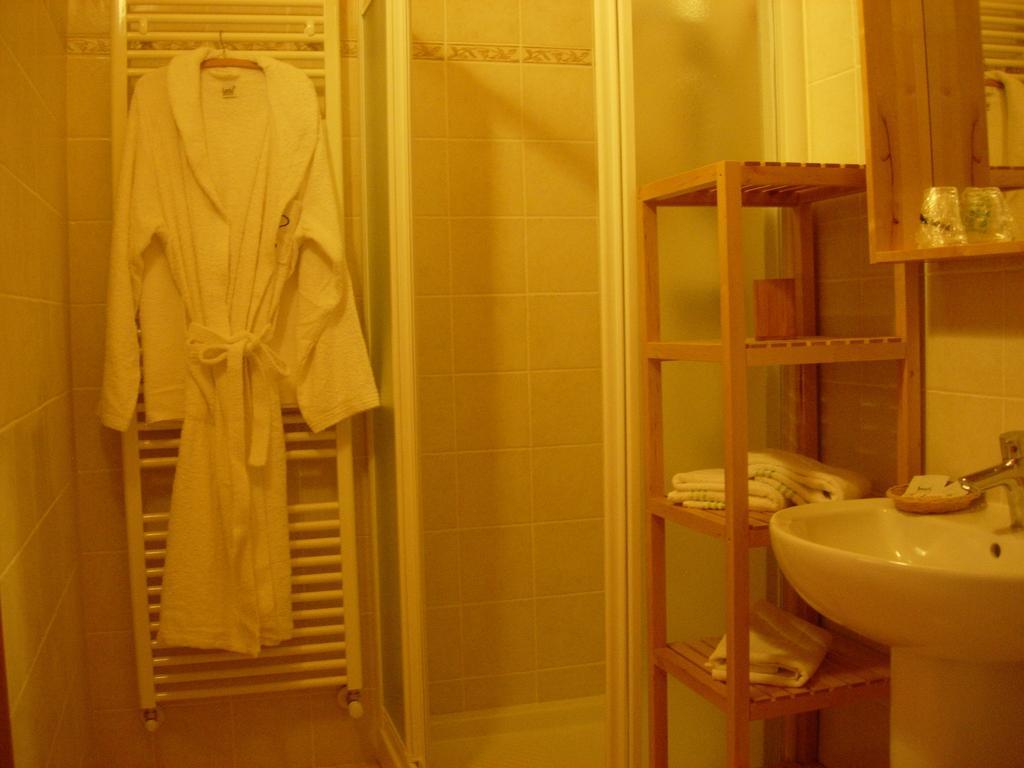 Albergo Punta Zerbion Champoluc Room photo